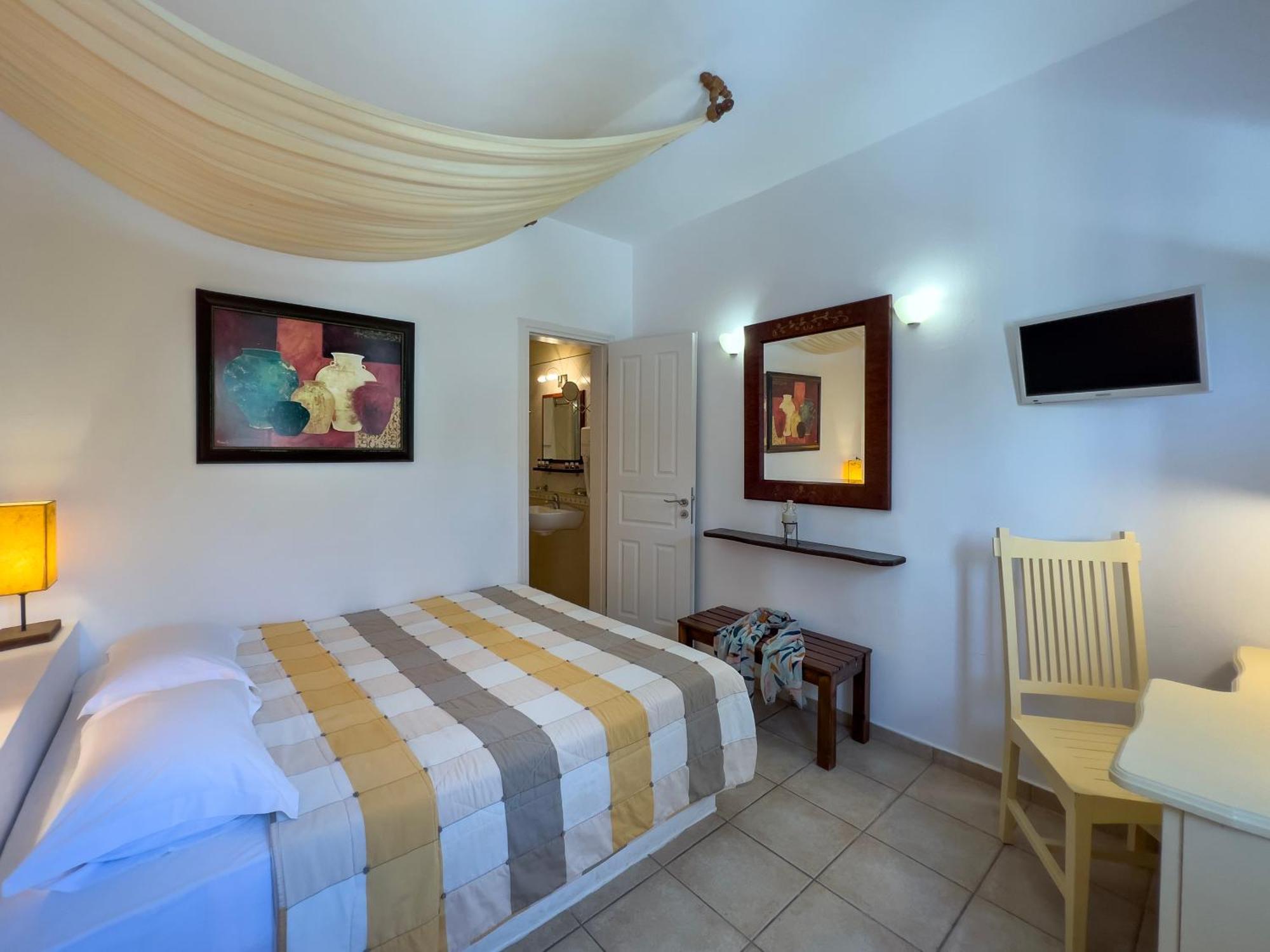Chora Resort Hotel & Spa Folegandros Town Екстер'єр фото