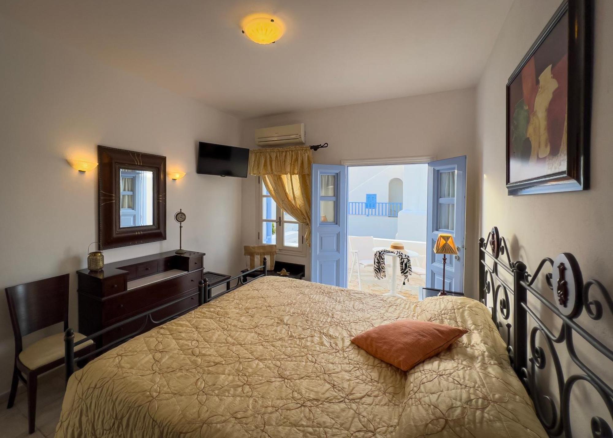 Chora Resort Hotel & Spa Folegandros Town Екстер'єр фото